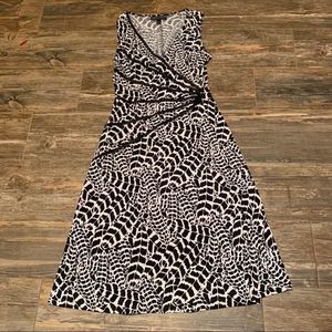 Connected Apparel Monochrome Abstract Midi Dress